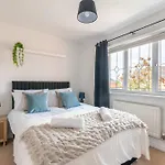 Five Bedroom Home With Large Dining Area