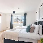 Five Bedroom Home With Large Dining Area