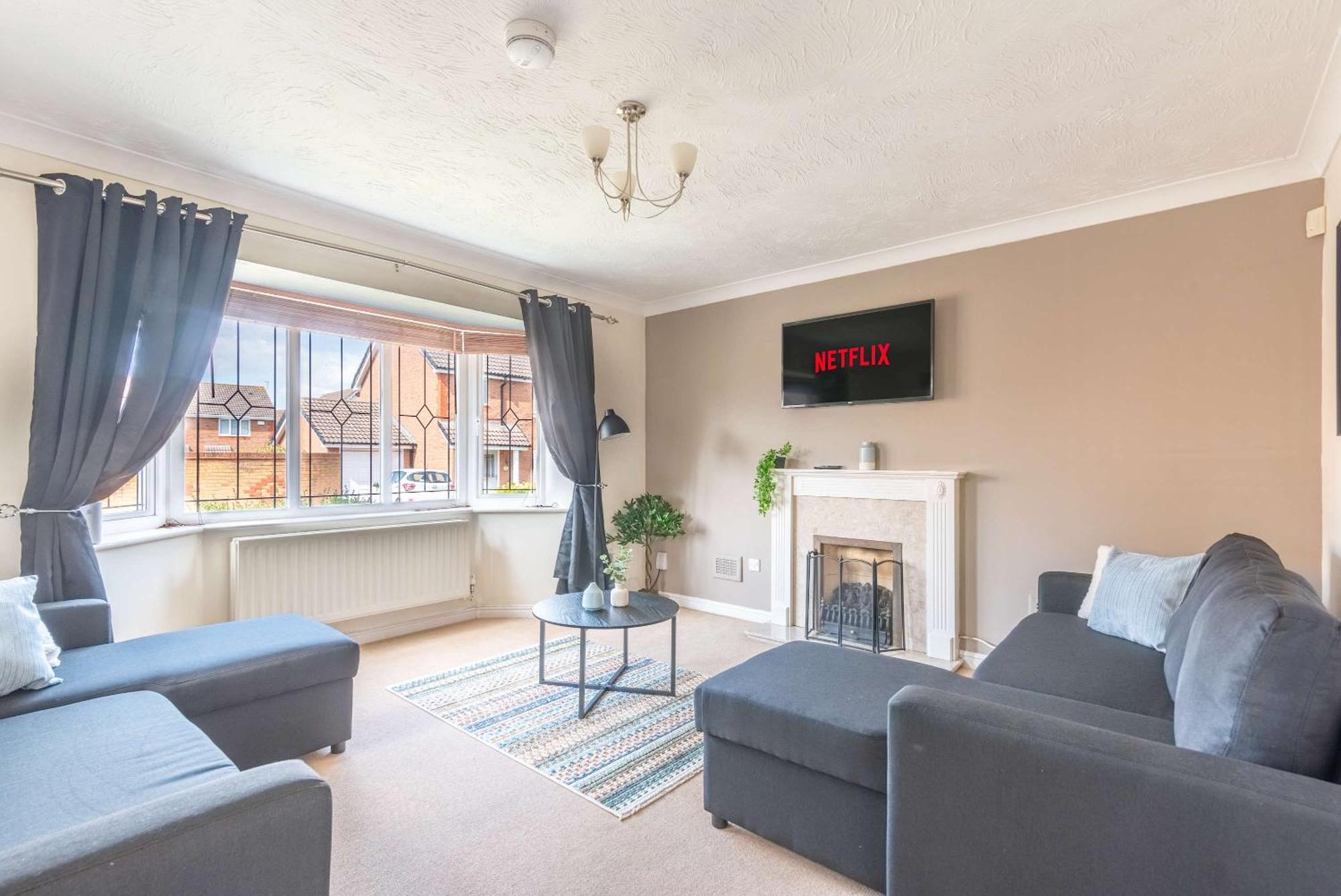 Five Bedroom With Large Dining Area